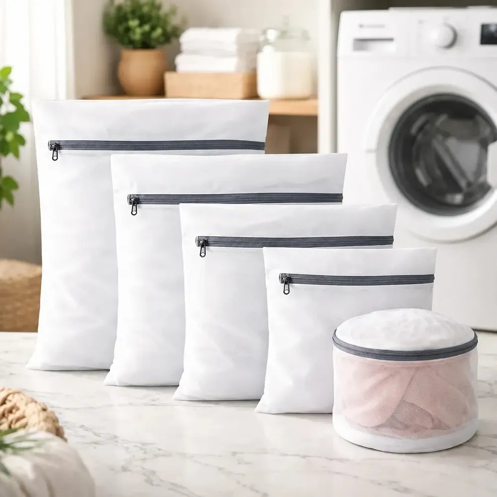 Kit 5 Sacos para Lavar Roupas Delicadas, Nylon Branco e Zíper Kazzio