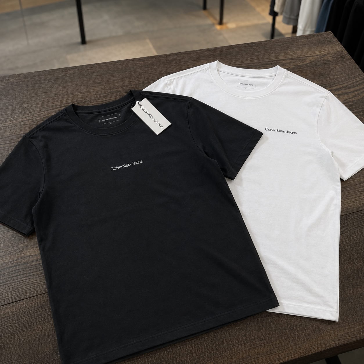 Camiseta Calvin Klein Flame