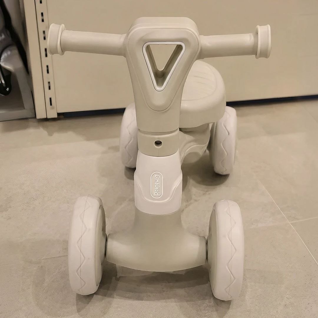 Bicicleta Andador Equilíbrio Sem Pedal 4 Roda Zippy Toys (Bege)