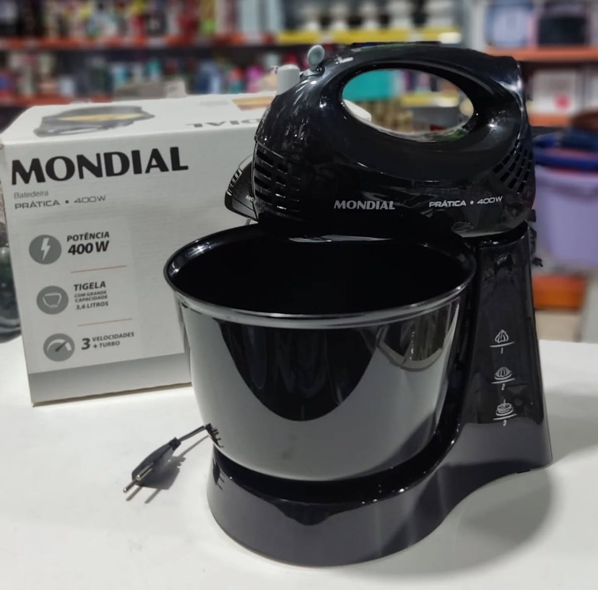 Batedeira Prática Mondial 400W - B-44-B