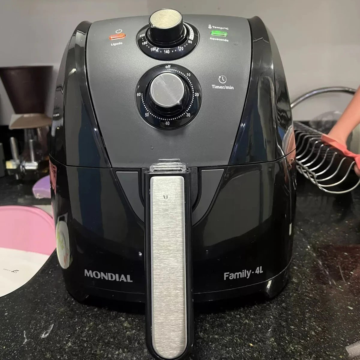 Fritadeira sem óleo air fryer 4L Mondial 1500W AFN-40-BFT
