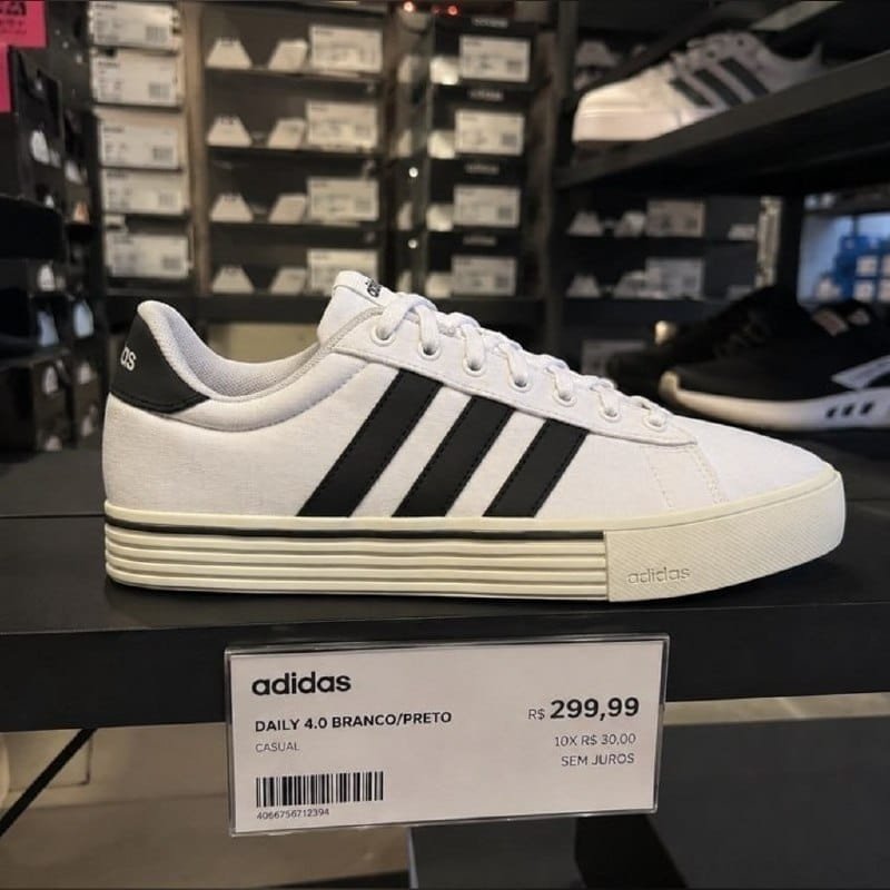 Tênis Adidas Daily 4.0