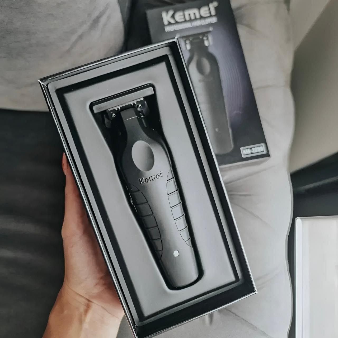 Máquina de Acabamento Kemei KM-2299