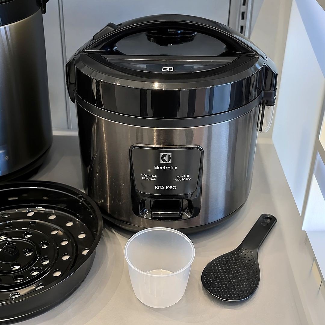 Electrolux Panela Elétrica 2L ERC10 inox 220V por Rita Lobo