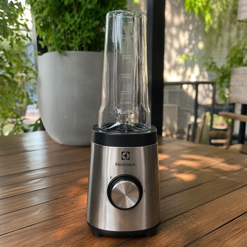 Liquidificador Sportblender Electrolux 320W BSE20 com 2 garrafas 127V