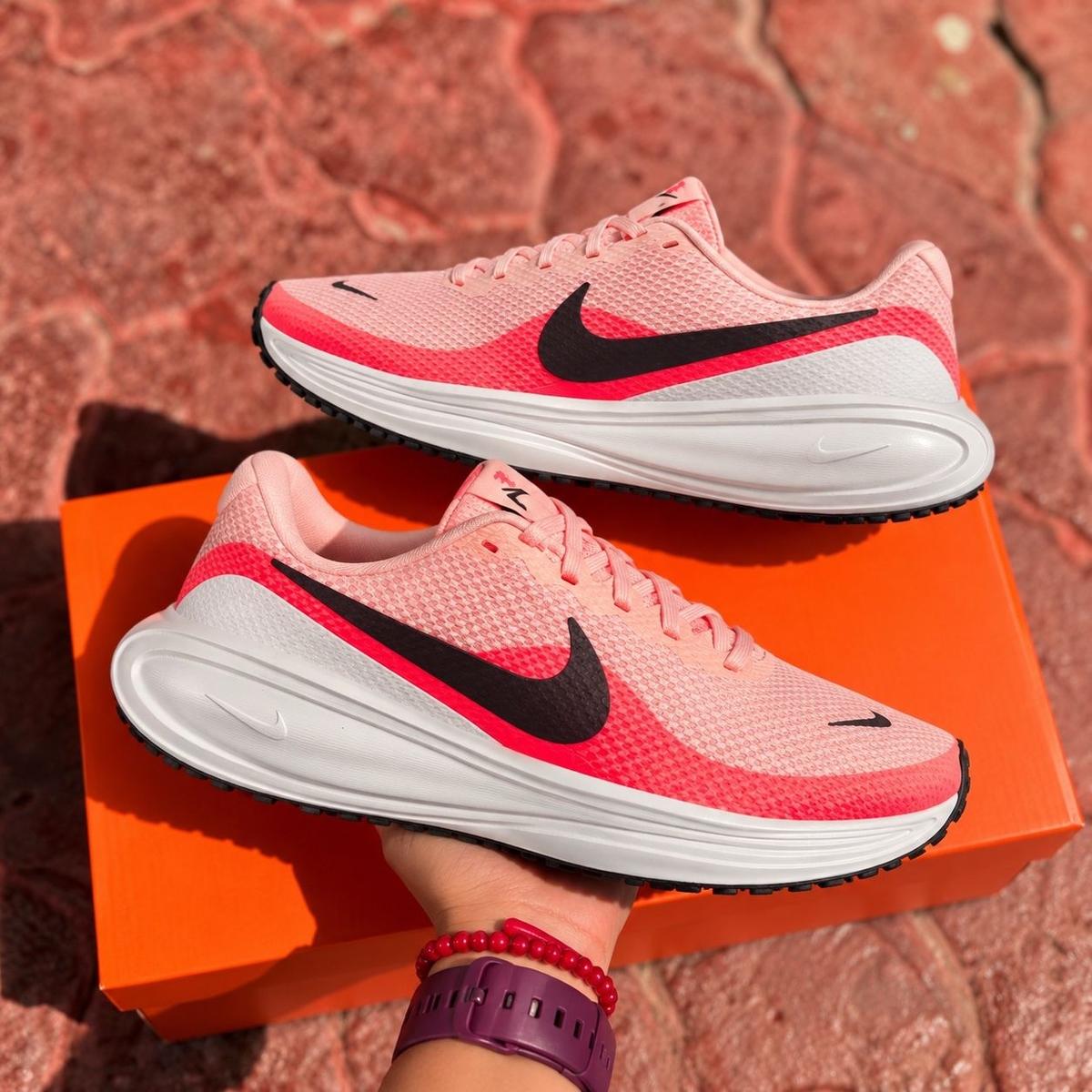Nike Revolution 8 Feminino