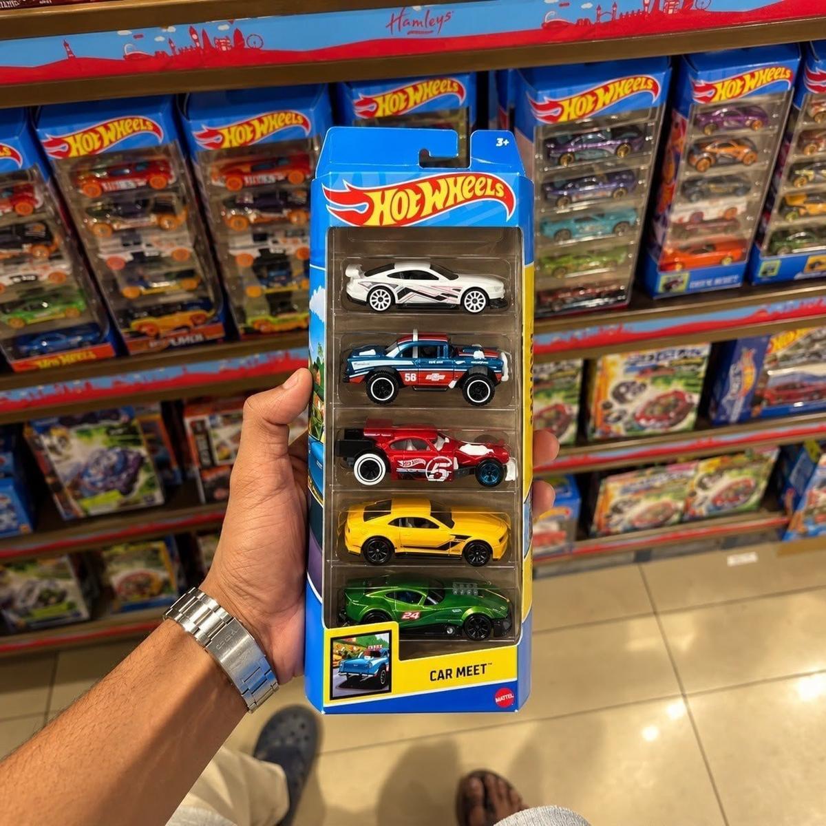 Kit Com 5 Carrinhos Sortidos Hot Wheels