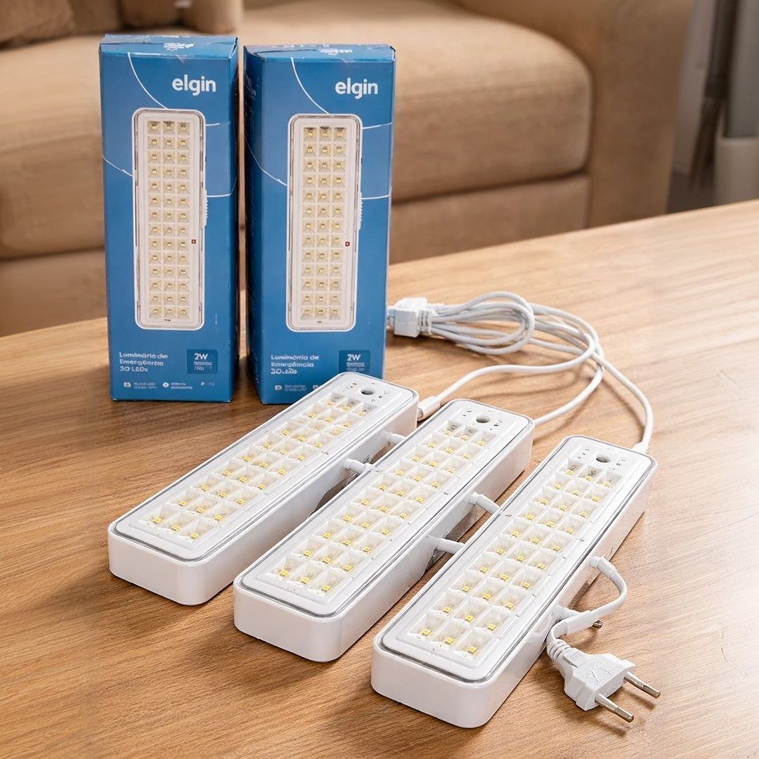 3 Luminárias Emergência Elgin Recarregável Lampada 30 Leds