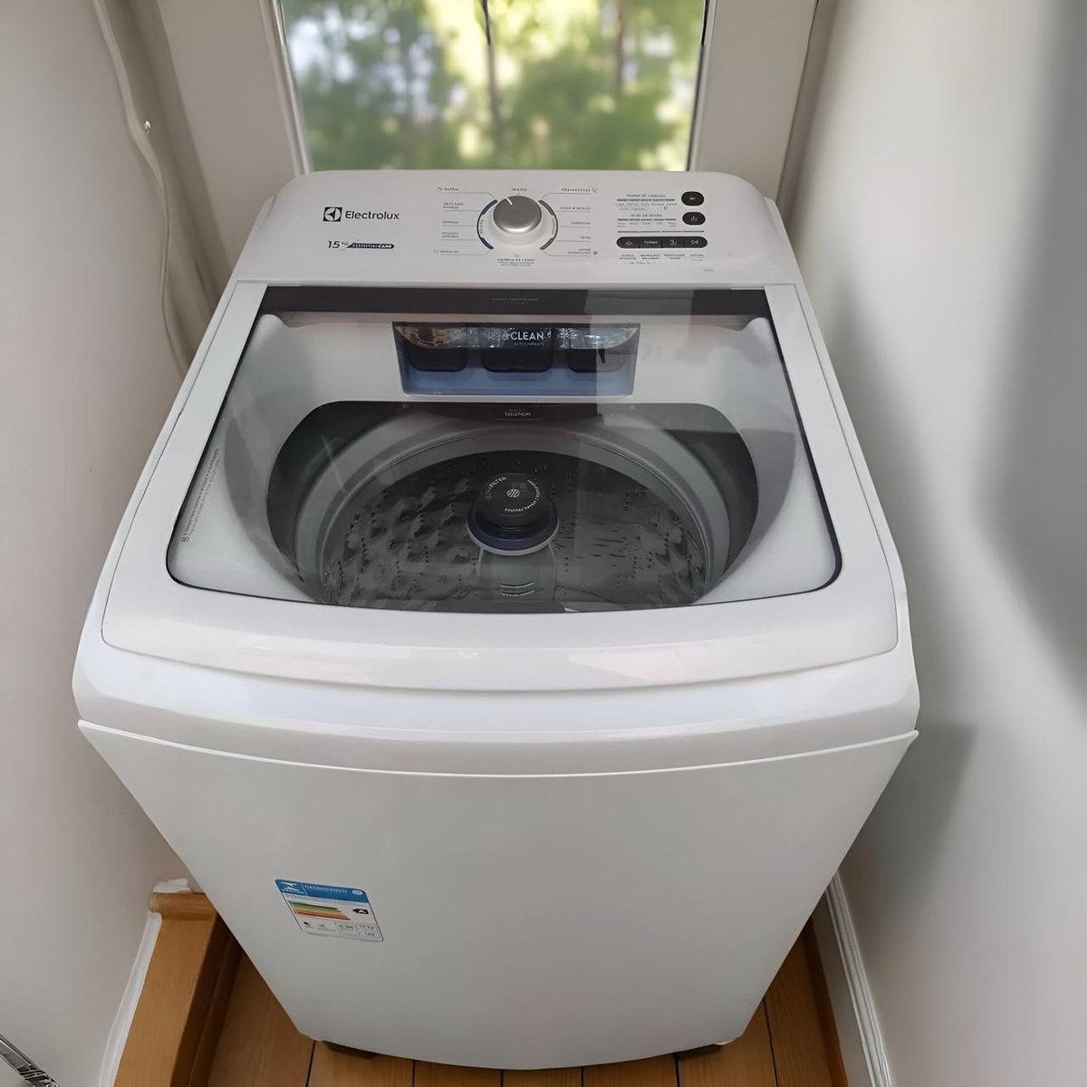 Máquina de Lavar Electrolux 15kg Branca Essential Care com Cesto Inox e Jet&Clean LED15