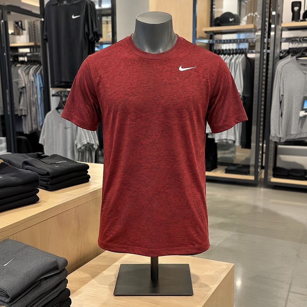 Camiseta Nike Dri-FIT Seasonal