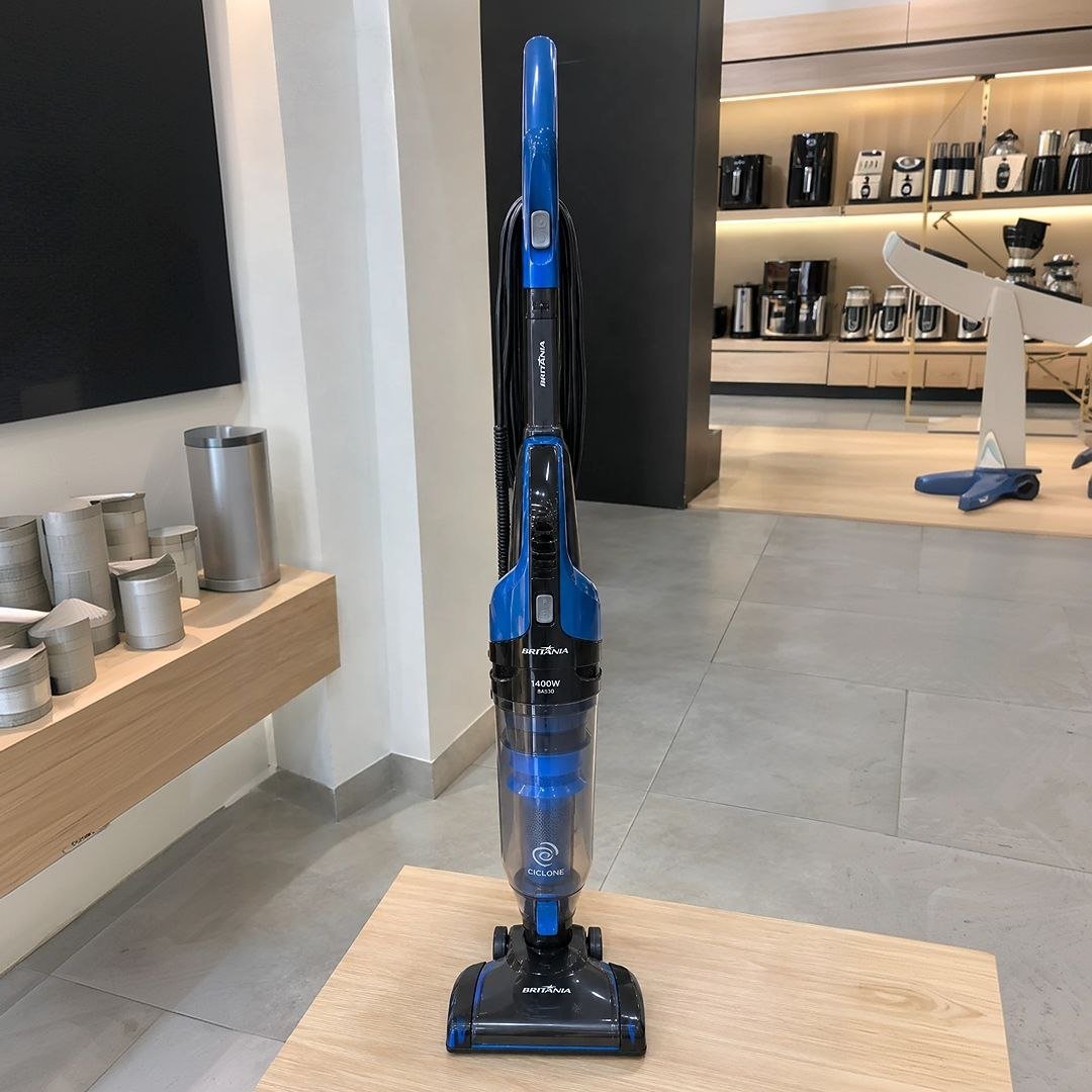 Aspirador de Pó Vertical Britânia 2 em 1 1400W BAS30 1,5L Azul 127V