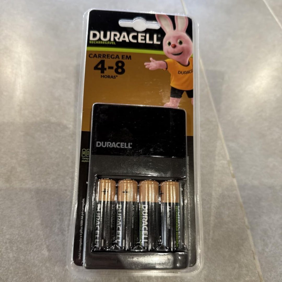 Duracell Carregador de Pilhas Recarregáveis AA e AAA Com 4 Pilhas AA Inclusas – Bivolt