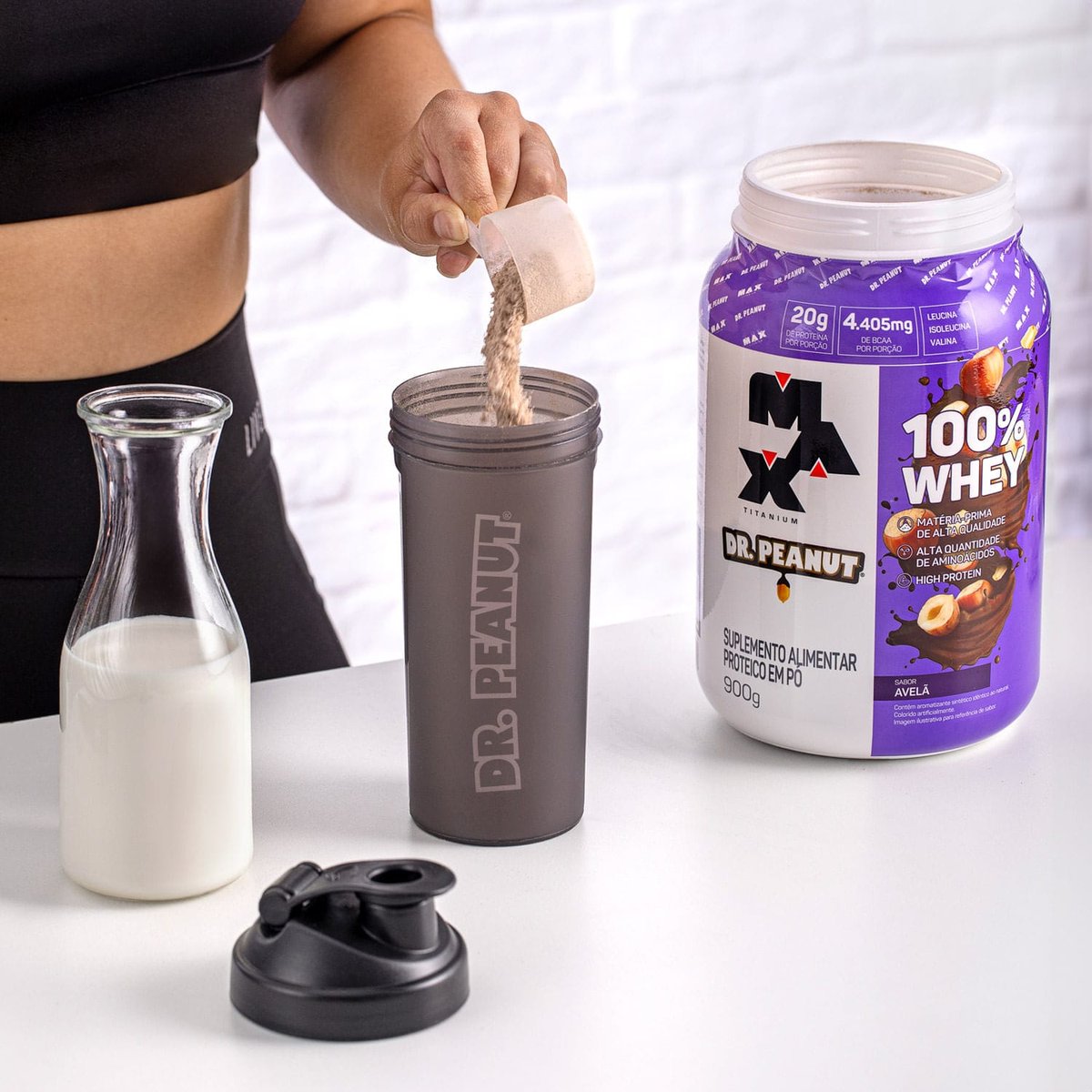100% Whey Max Titanium x Dr. Peanut (900g), Sabor Avelã
