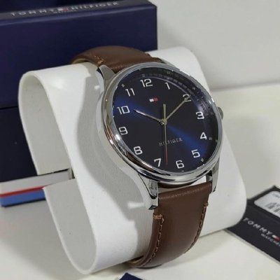 Relógio Masculino Tommy Hilfiger Essentials de Couro Marrom