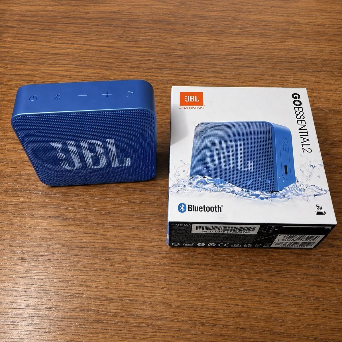Caixa de Som Bluetooth JBL Go Essential 2 Azul - N/A