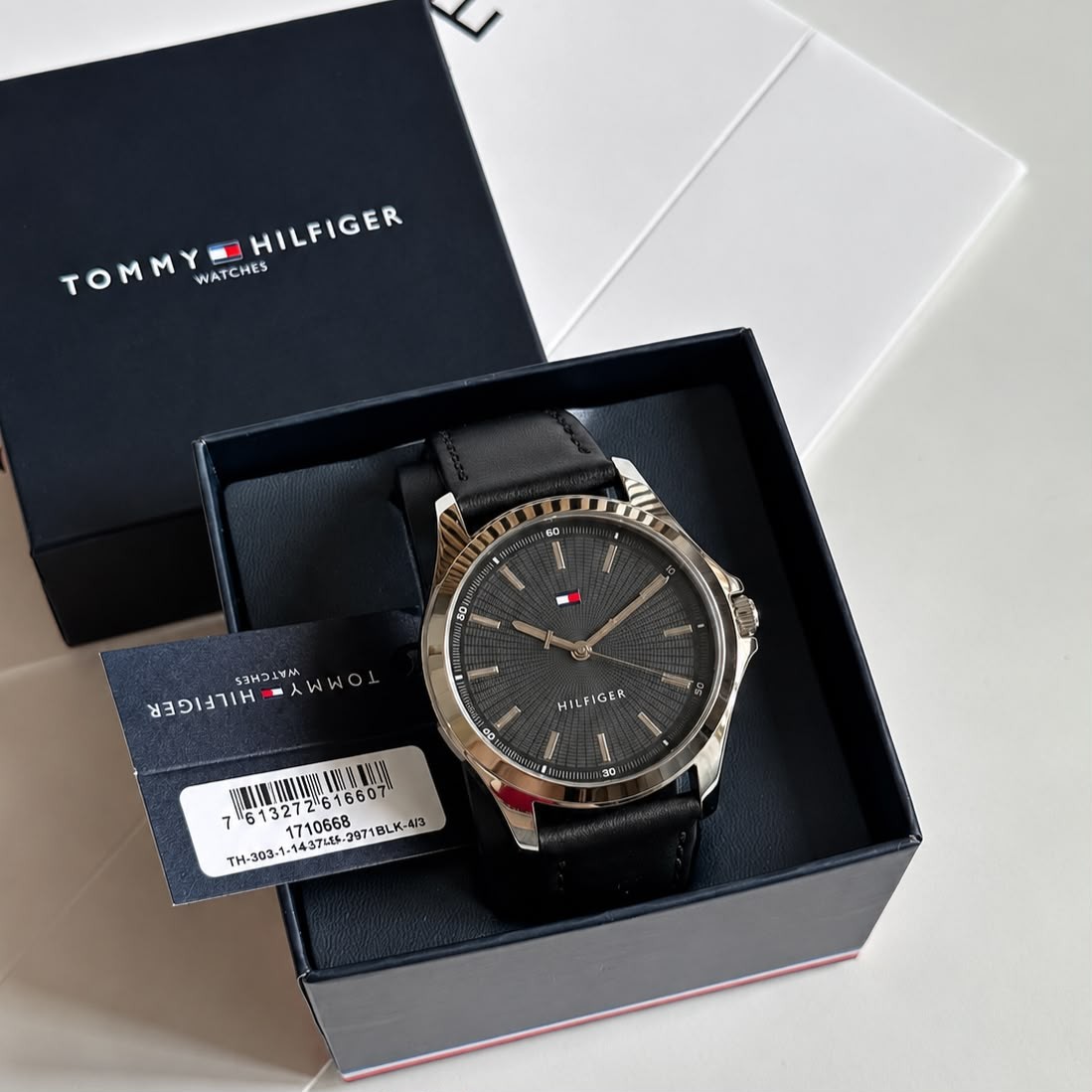 Relógio masculino Tommy Hilfiger 1710668 preto