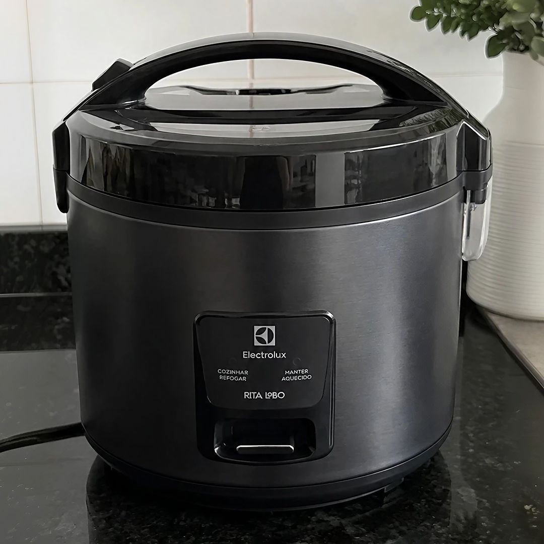 Panela Elétrica Electrolux vapor arroz capacidade 2L 6 Xícaras