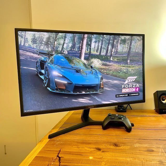 Monitor UHD Samsung 32", 4K, HDMI, Display Port, Freesync, Preto, Série UJ59