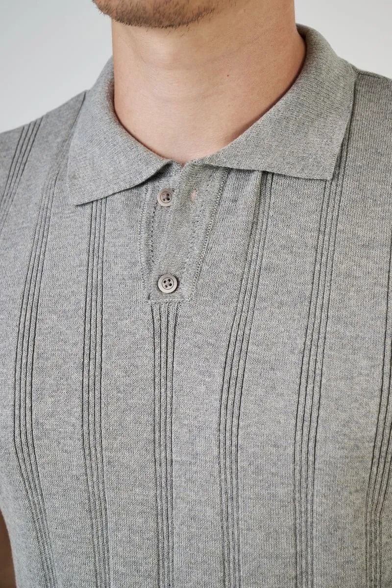 Camisa Polo Masculina Com Botão Tricô Detalhe Canelado (P e GG)