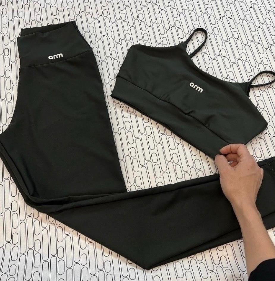 Conjunto Fitness Compact Top E Legging ARM