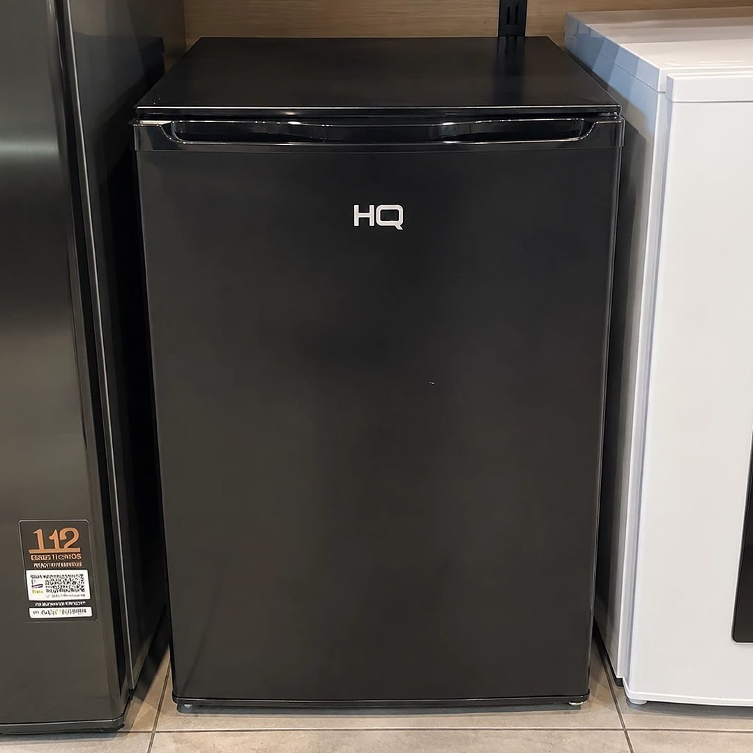 Frigobar Hq 124 Litros Preto Hq-124fb Preto 127V