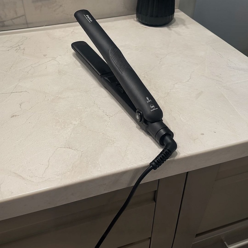 Chapinha/Prancha de Cabelo Philco Ceramic Black - Preto
