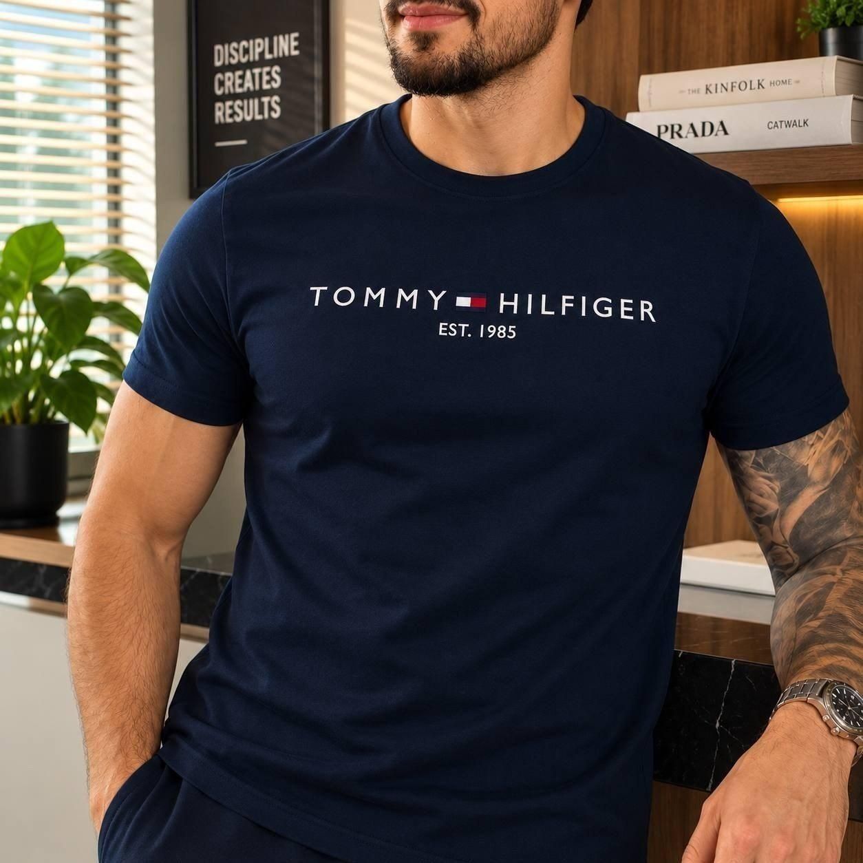 Camiseta Tommy Hilfiger 1985 (M e XGG)