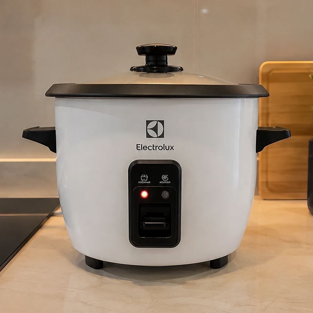 Panela de Arroz Elétrica Electrolux 1,3L Efficient RCB50 Frequência 60 Hz Branca 220V