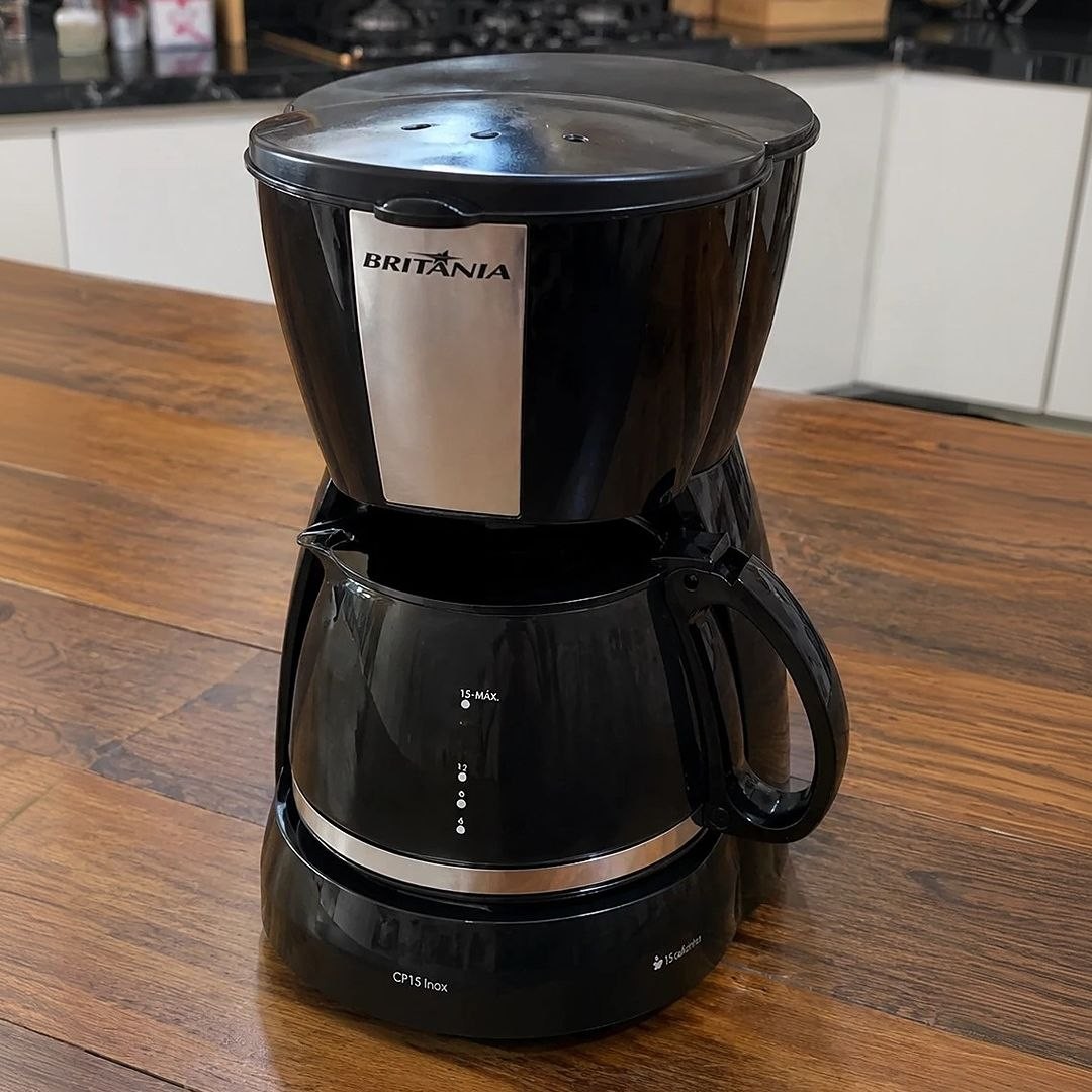 Cafeteira Elétrica Britânia CP15 15 Cafés Preto