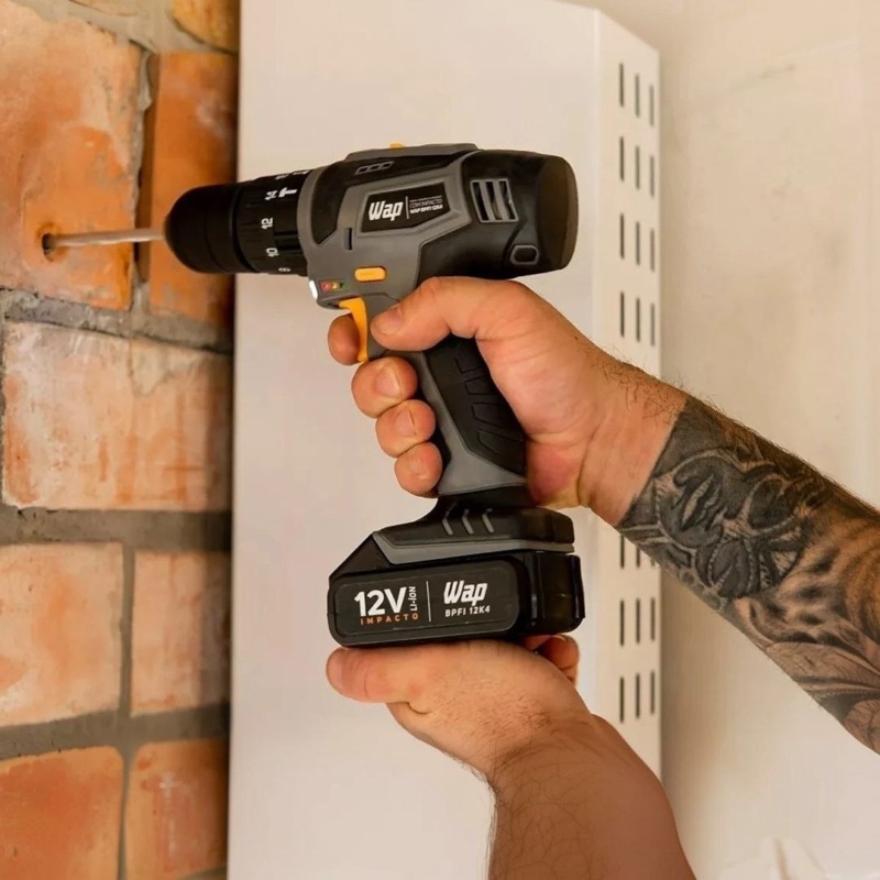 WAP Parafusadeira e Furadeira com Impacto à Bateria 12V BPFI-12K4