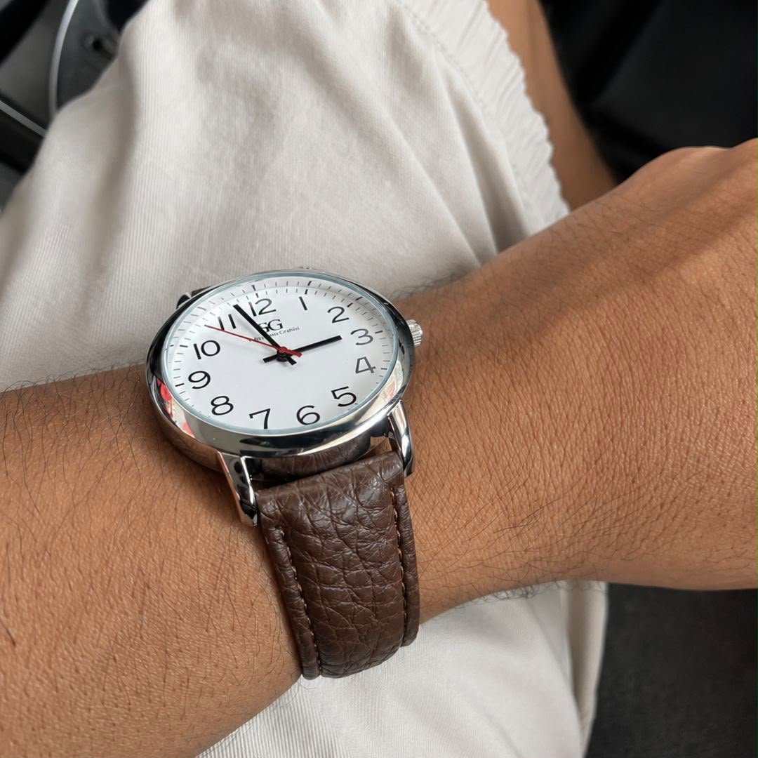 Relógio Masculino Chrowl Prateado Saint Germain Correia De Couro Marrom Caixa Prateada Fundo Branco 40mm Elegante Clássico