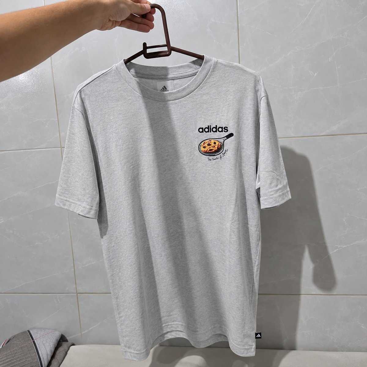 Camiseta Estampada Snack Cookie adidas