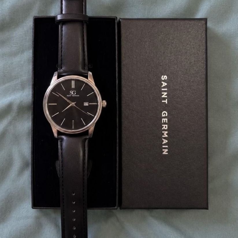 Relógio Masculino Chrowl Saint Germain Pulseira Couro Caixa Prateada Fundo Preto 42mm Clássico