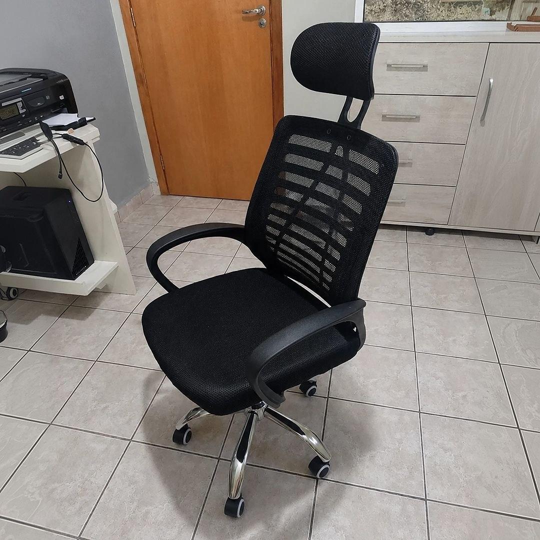 Cadeira Executiva Eike Mesh Zebra Alta Preta Giratória Ergonômica Com Reclinável
