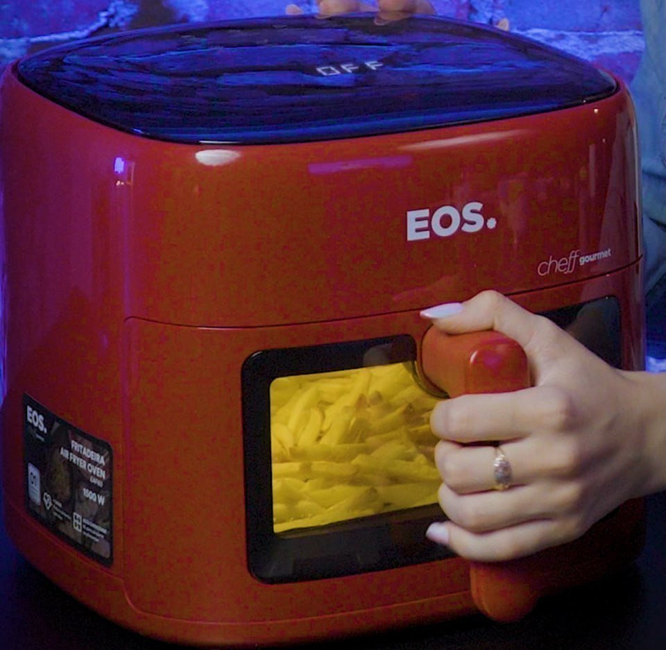 Fritadeira Sem Óleo Air Fryer Eos Chef Gourmet 6.2 Litros Compacta Digital Vermelho Eaf60v 110v