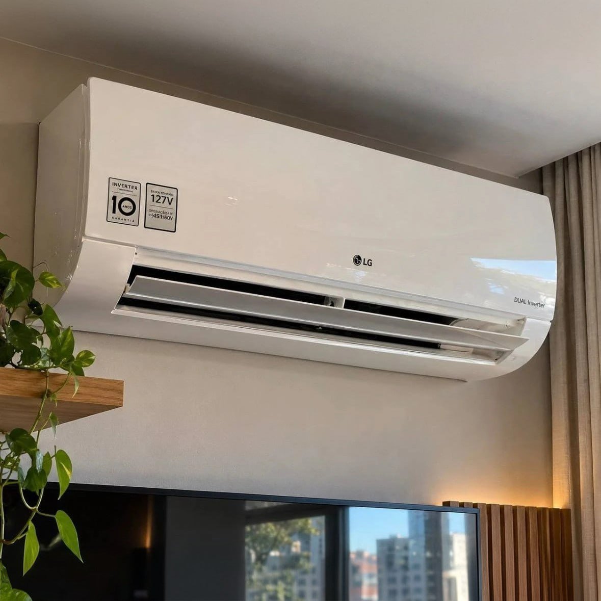 Split hi wall inverter LG dual compact R-32 12000 btu/h frio