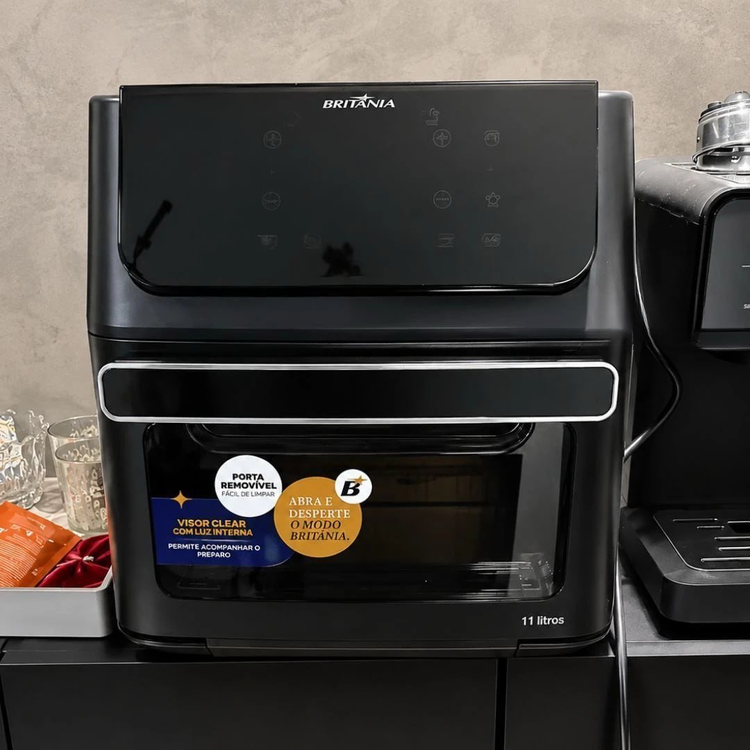 Fritadeira Air Fryer Oven Britânia 11 Litros 8 Funções 1800W BAF11A 220V