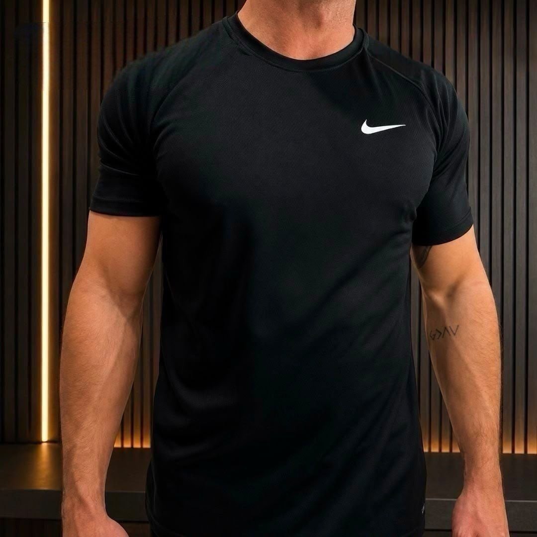 Camiseta Nike Dri-FIT Legend