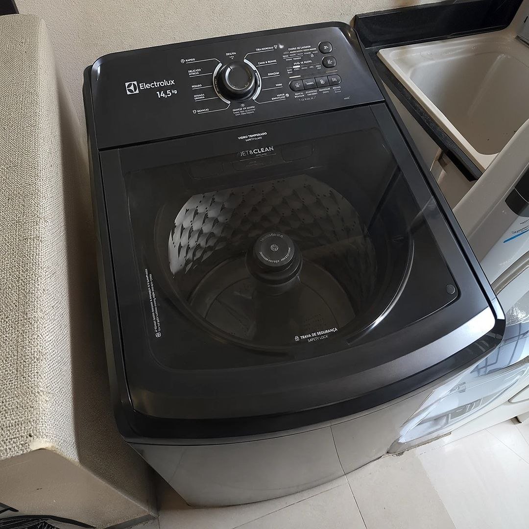Máquina de Lavar Electrolux 14.5kg Efficient Cesto Inox Jet&Clean e Filtro Fiapos LEP15