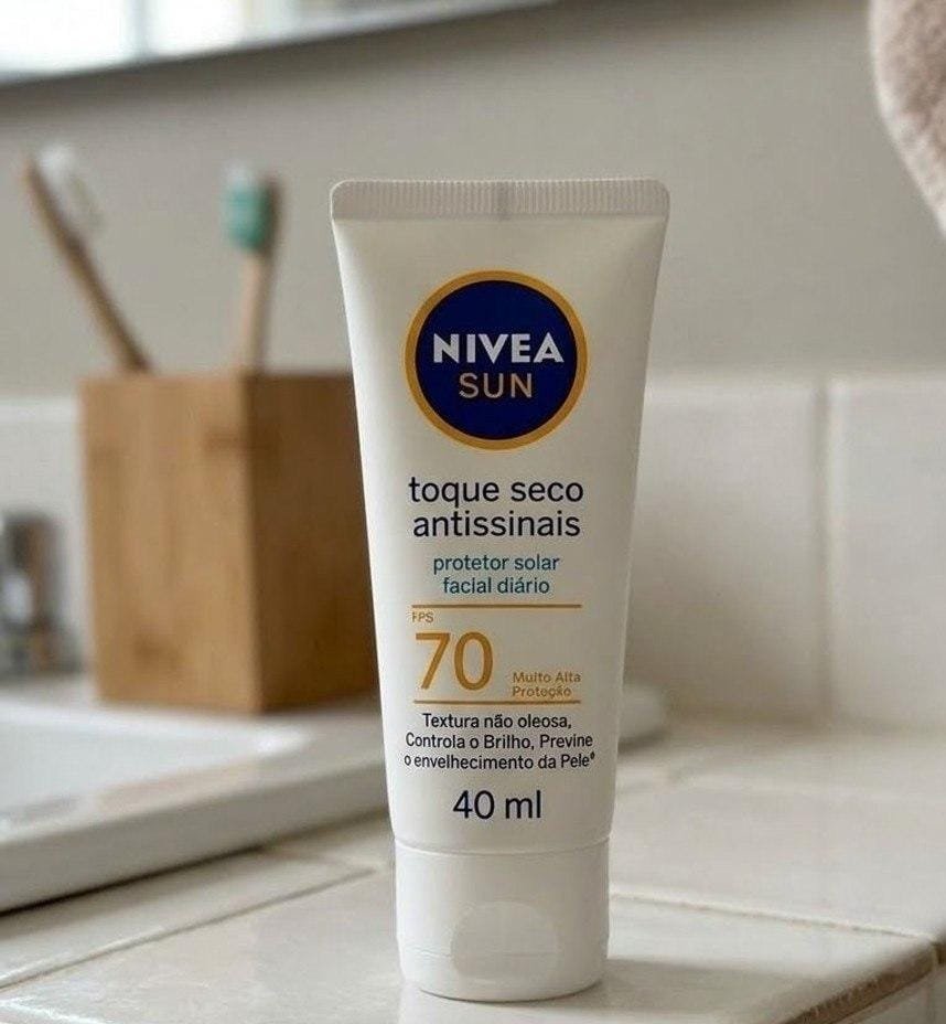 NIVEA SUN Protetor Solar Facial Toque Seco Antissinais FPS 70 40ml