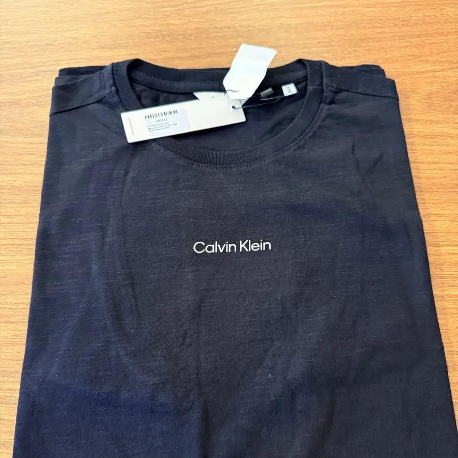 Camiseta Calvin Klein Masculina Flame Front Logo Preta (P ao GG)