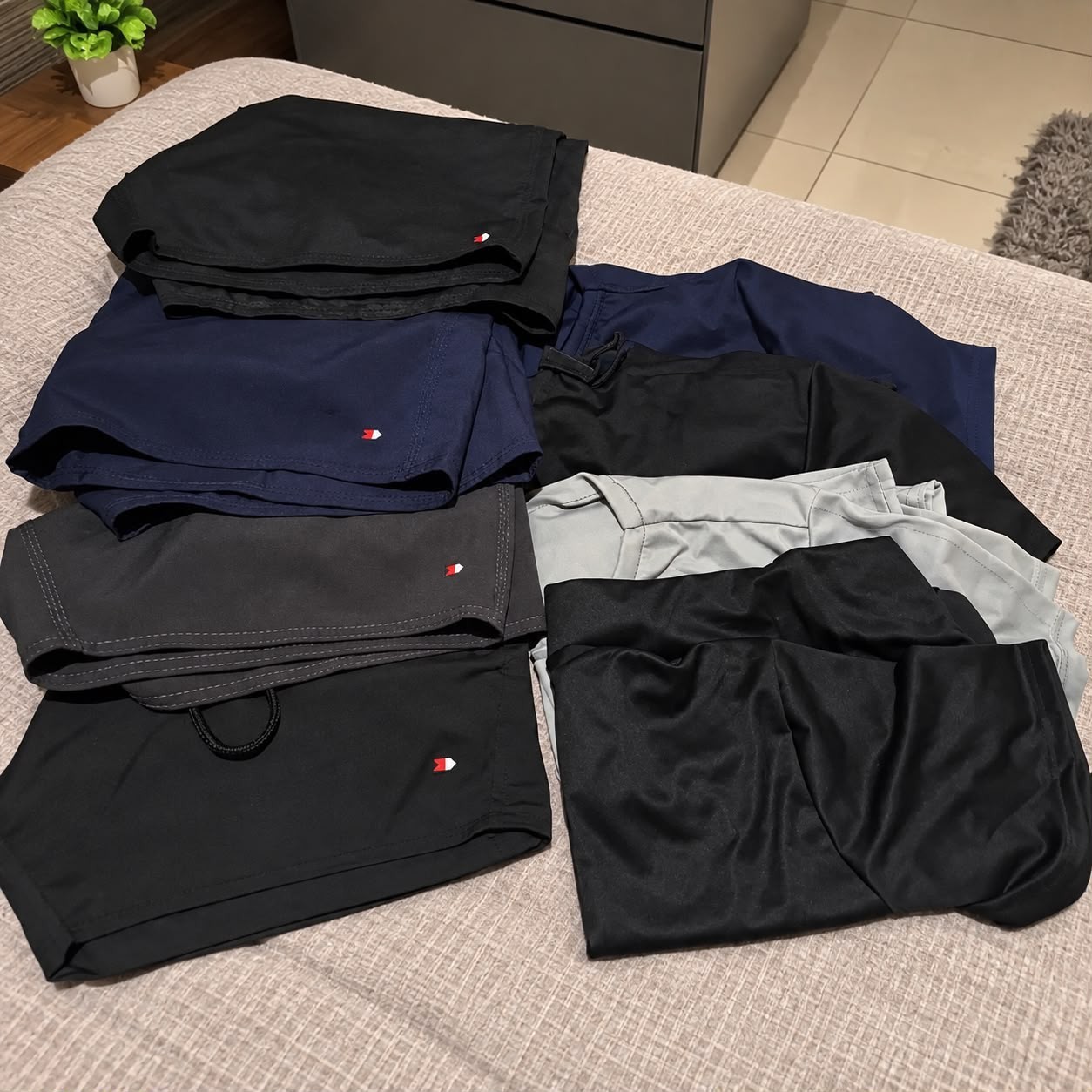 Kit 8 Peças Dry Fit 4 Camisetas + 4 Shorts Academia Sandrini Sortidos Liso (P ao GG)