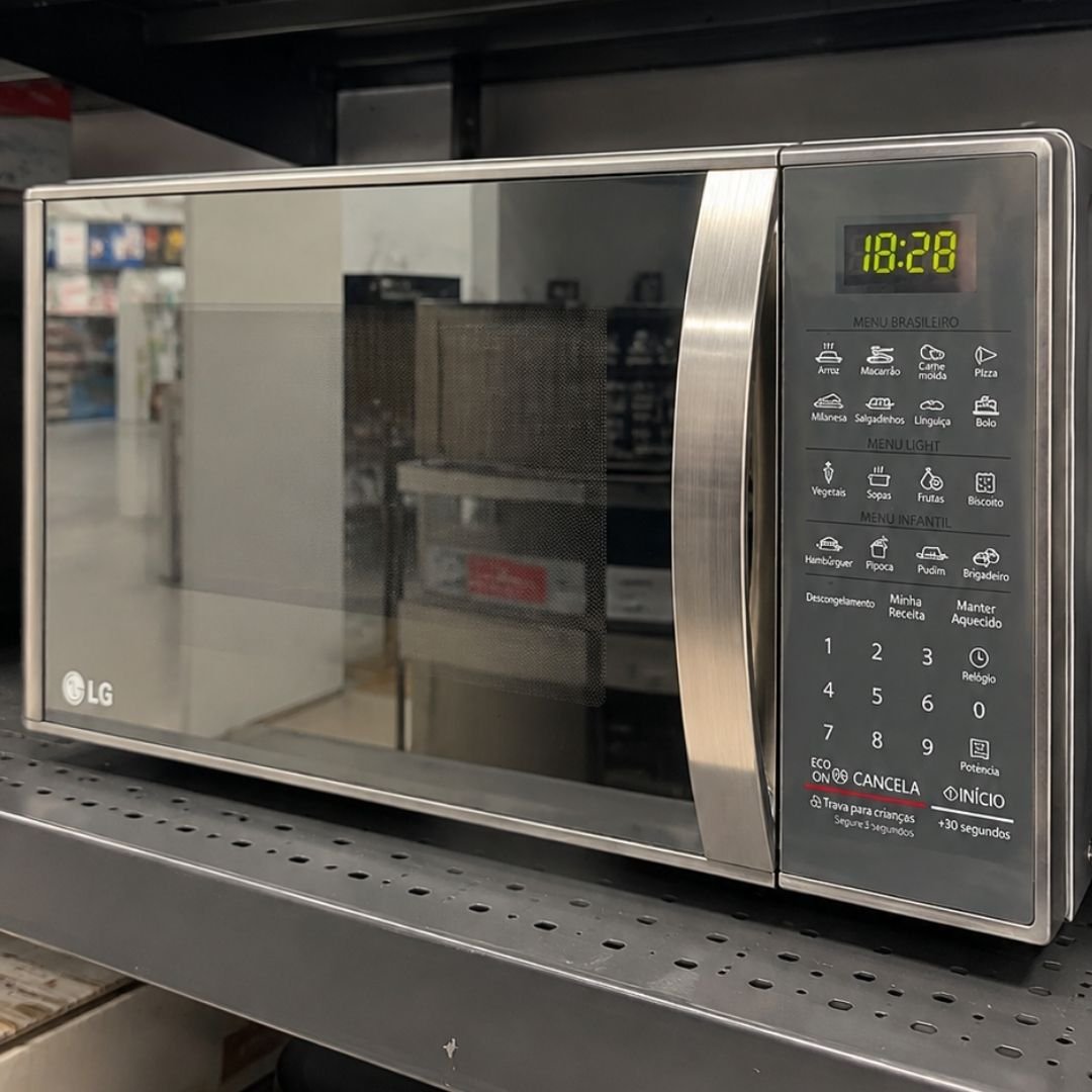 Micro-ondas LG 30L Prata Limpa Fácil - 220V MS3043BRA.FSLGLGZ