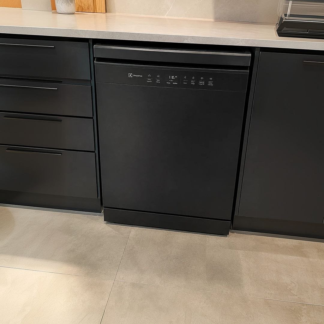 Lava-Louças Electrolux 14 Serviços Preta Experience LL14P 127V