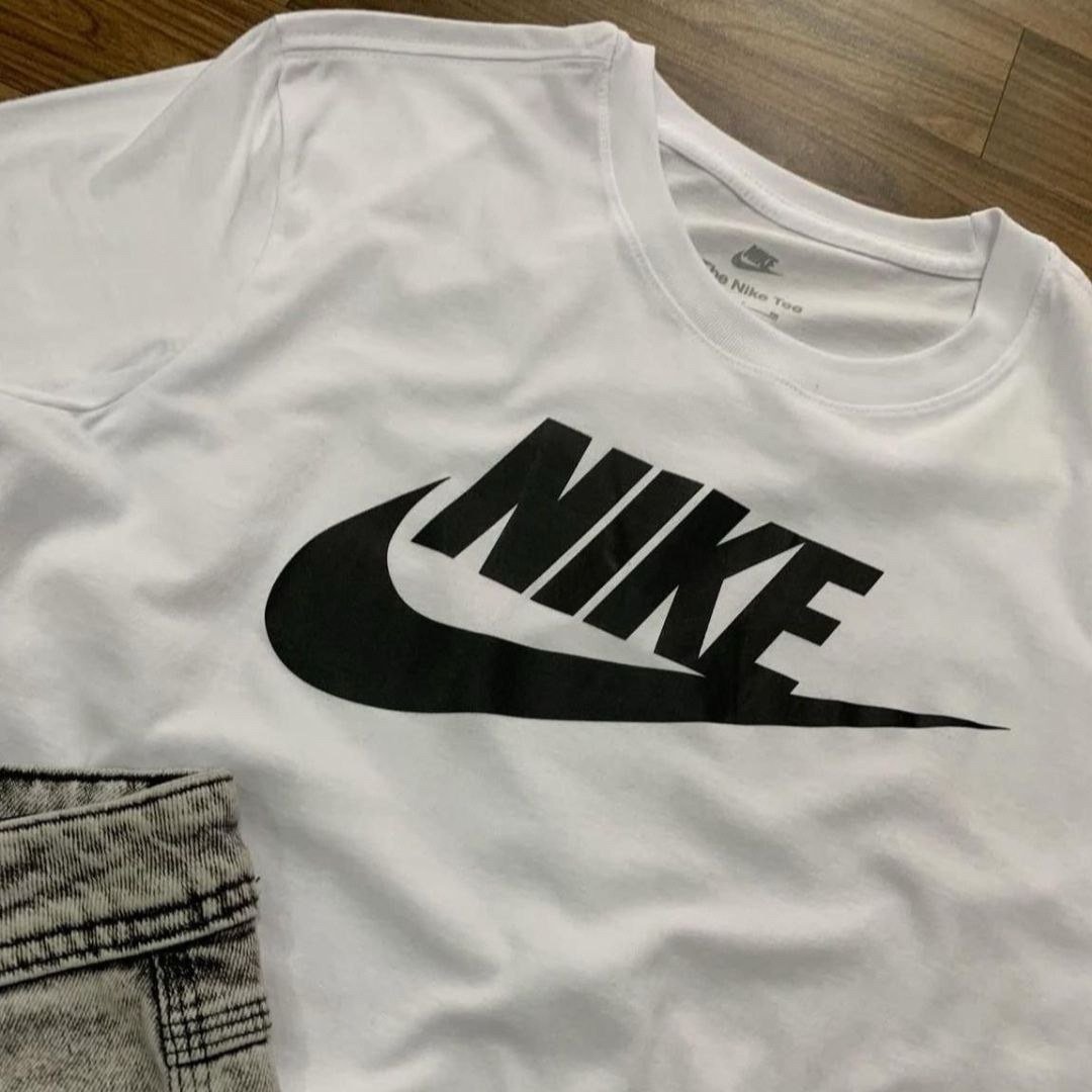Camiseta Nike Sportswear Icon Futura Masculina