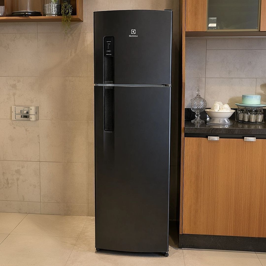 Geladeira Electrolux Frost Free 380L AutoSense Inverter Black Inox Look (IF41B) 127v