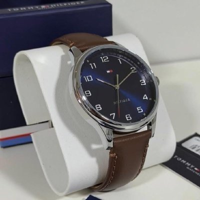Relógio Masculino Tommy Hilfiger Essentials de Couro Marrom