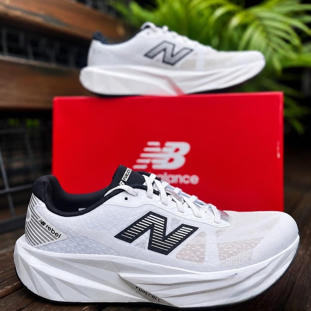 Tênis New Balance Fuelcell Rebel V5 (14 Cores)