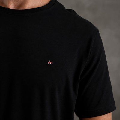 Camiseta Aramis Masculino Básica Preta Casual (P ao GG)