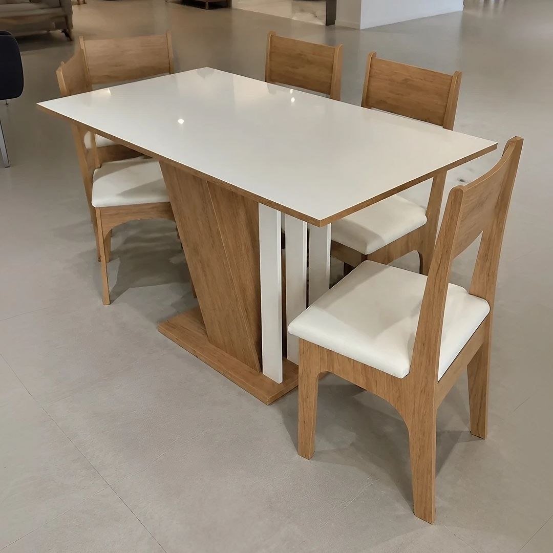 Mesa De Jantar Com 4 Cadeiras Estofadas Com Tampa Cor Mel Off Emilly